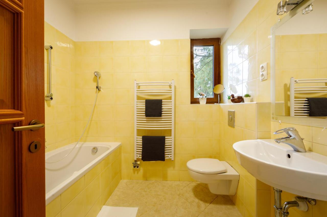 Villa Muzsa Deluxe Balatonfured Exterior photo