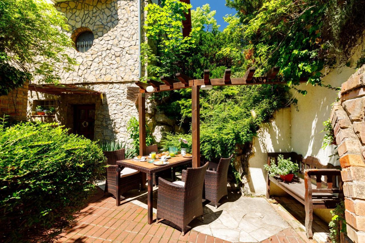 Villa Muzsa Deluxe Balatonfured Exterior photo