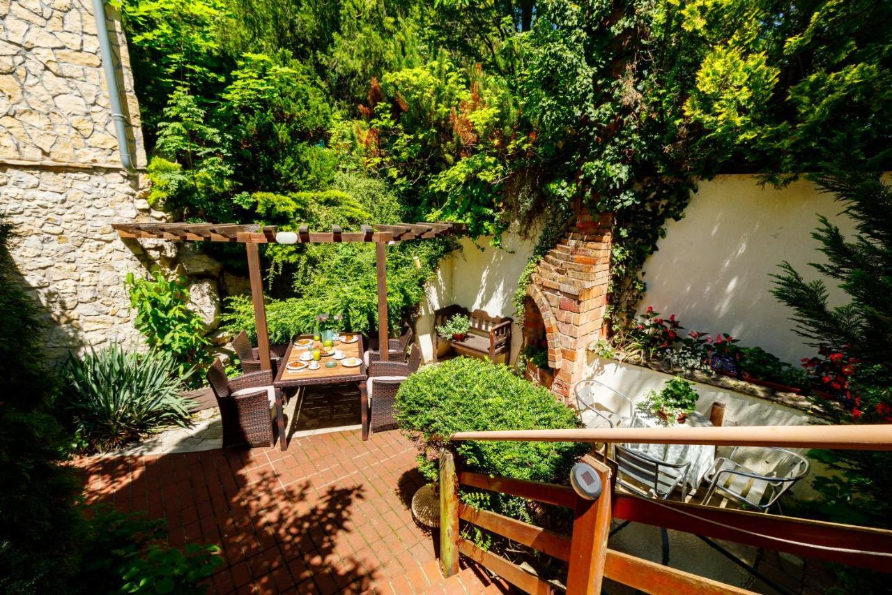 Villa Muzsa Deluxe Balatonfured Exterior photo