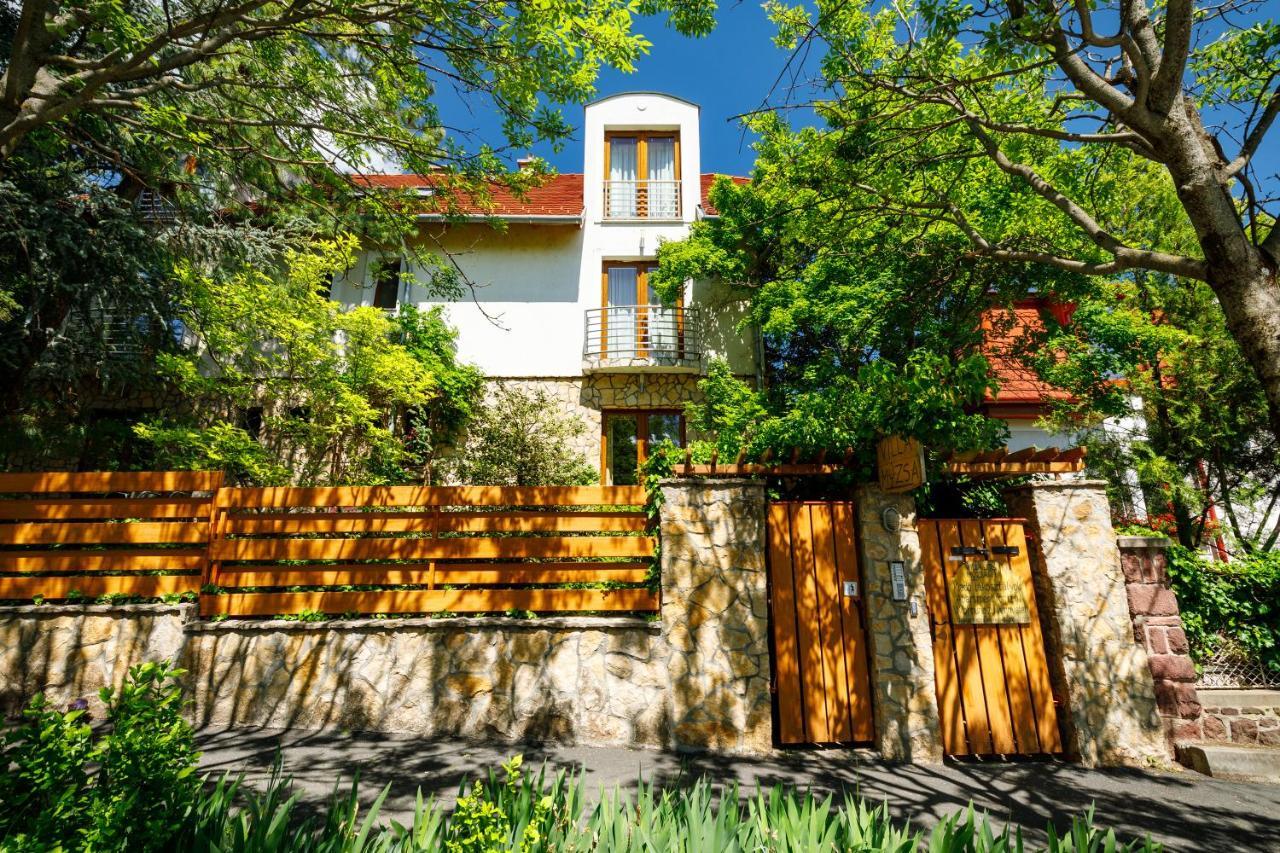 Villa Muzsa Deluxe Balatonfured Exterior photo