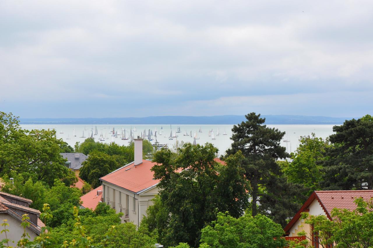 Villa Muzsa Deluxe Balatonfured Exterior photo